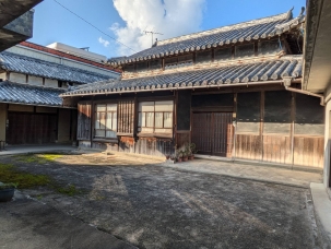 志知難波　木造平屋建て