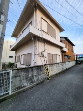 神代地頭方　RC造・木造２階建て