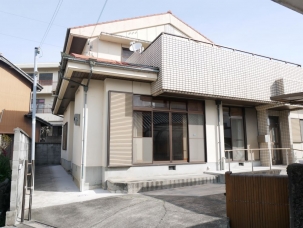 福良乙　鉄筋コンクリート造２階建て 