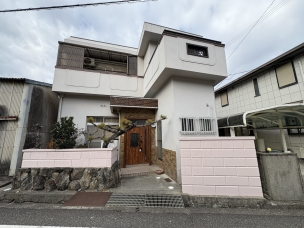 阿那賀　鉄筋コンクリート２階建て