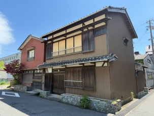 福良甲　木造２階建て