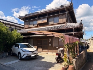 阿万西町　木造２階建て