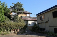 伊加利 木造2階建 倉庫2棟付