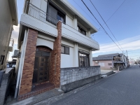 榎列小榎列　鉄筋コンクリート造２階建て